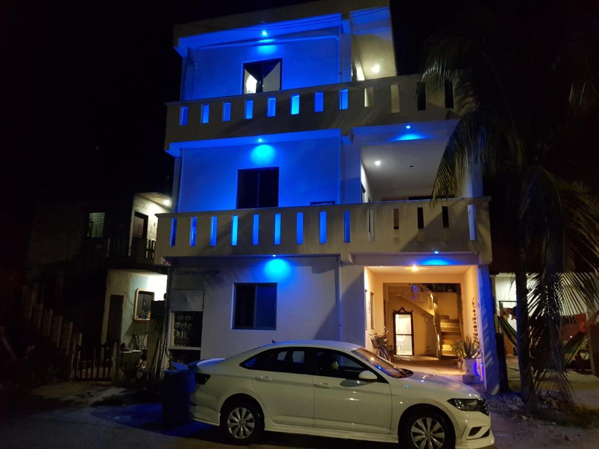 El Padrino Hostel Akumal Exterior photo